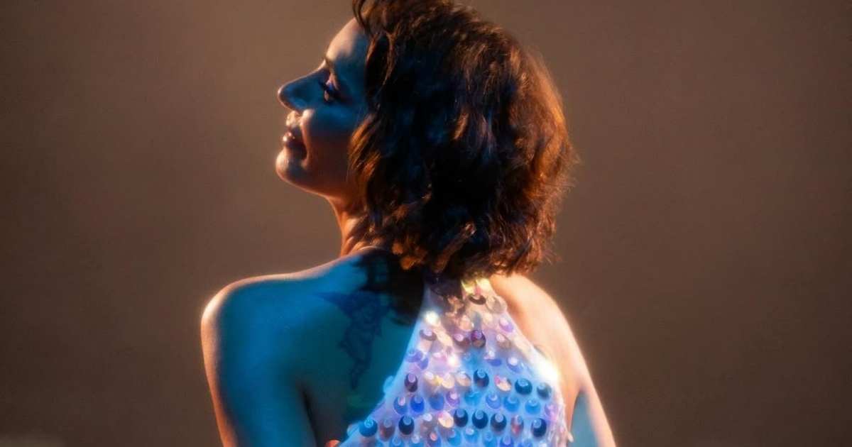 Sıla Gençoğlu Stuns in Nana Gotti’s Emery Dress